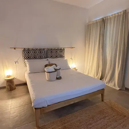 Il Mandorlo 4* サンタ・テレーザ・ガッルーラ